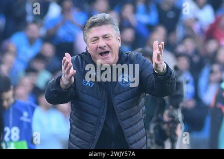 Neapel, Italien. Februar 2024. Walter Mazzarri von SSC Napoli Gesten während der Serie A Spiel zwischen SSC Napoli gegen Genua CFC im Diego Armando Maradona Stadium Credit: Independent Photo Agency/Alamy Live News Stockfoto