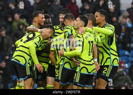 Leandro Trossard von Arsenal feiert sein Ziel, es 0-4 während des Premier League-Spiels Burnley gegen Arsenal in Turf Moor, Burnley, Großbritannien, 17. Februar 2024 (Foto: Craig Thomas/News Images) in, am 17. Februar 2024. (Foto: Craig Thomas/News Images/SIPA USA) Credit: SIPA USA/Alamy Live News Stockfoto