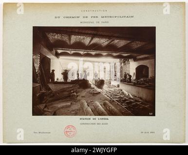 Bau der städtischen Metropolitan-Bahn in Paris: Bau des Zugangs vom Opernbahnhof in Richtung Ménilmontant', Paris (ixeme arr.). Anonyme Fotografie. Zeichnung mit Gelatine-Silberchlorid. April 1904. Paris, Carnavalet Museum. 123093-12 Stockfoto