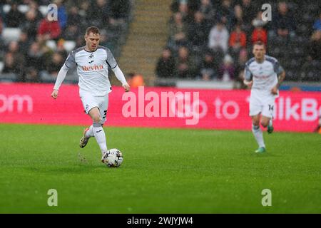 Swansea, Großbritannien. Februar 2024. Ollie Cooper aus Swansea City in Aktion. EFL Skybet Meisterschaftsspiel Swansea City gegen Ipswich Town im Stadion Swansea.com in Swansea, Wales am Samstag, den 17. Februar 2024. Dieses Bild darf nur für redaktionelle Zwecke verwendet werden. Nur redaktionelle Verwendung, Bild von Andrew Orchard/Andrew Orchard Sportfotografie/Alamy Live News Credit: Andrew Orchard Sportfotografie/Alamy Live News Stockfoto