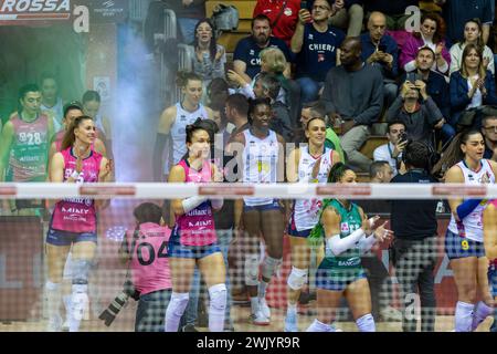 Triest, Italien. Februar 2024. Halbfinale italienischer Cup Frecciarossa 2024 Spiel zwischen Allianz VeroVolley Milano und Savino Del Bene Scandicci in PalaTrieste, Triest, Italien am Februar 2024 während des Halbfinals - Allianz VV Milano vs Savino Del Bene Scandicci, italienisches Volleyball-Cup-Spiel in Triest, Italien, 17. Februar 2024 Credit: Unabhängige Fotoagentur/Alamy Live News Stockfoto