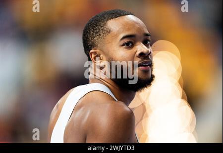 APELDOORN - Xavi Joy Mo-Ajok im Finale auf 400 Metern am ersten Tag der niederländischen Hallenathletik-Meisterschaft. ANP IRIS VAN DEN BROEK Stockfoto