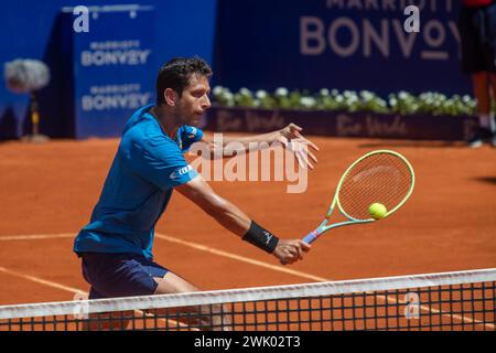 ATP 250 - IEB ARGENTINA OPEN Marcelo Melo BRA volea durante el partido de dobles por la Semifinal del IEB Argentina Open jugado entre Marcel Granollers ESP y Horacio Zeballos ARG vs Marcelo Melo BRA Matwe Middelkoop NED en el Estadio Guillermo Vilas del Lawn Tenis Club de la Ciudad Autonoma de Buenos Aires, Argentinien. Februar 2024. Ciudad Autonoma de Buenos Aires Argentinien *** ATP 250 IEB ARGENTINA OPEN Marcelo Melo BRA Volleys während des IEB Argentina Open Halbfinales Doppel-Matches zwischen Marcel Granollers ESP und Horacio Zeballos ARG gegen Marcelo Melo BRA Matwe Middelkoop NED Stockfoto