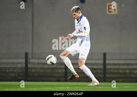 Denderleeuw, Belgien. Februar 2024. David Hrncar von Beveren wurde während eines Fußballspiels zwischen Dender EH und SK Beveren am Samstag, den 17. Februar 2024, in Denderleeuw, am 22/30. Tag der zweiten Liga der Challenger Pro League 2023-2024 in der belgischen Meisterschaft, in Aktion dargestellt. BELGA FOTO JILL DELSAUX Credit: Belga News Agency/Alamy Live News Stockfoto