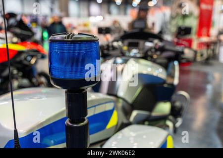 Augsburg, Bayern, Deutschland - 2. Februar 2024: Polizeimotorrad auf der Frühjahresausstellung AFA Messe in Augsburg *** Polizei Motorrad auf der Frühjahresausstellung AFA Messe in Augsburg Stockfoto