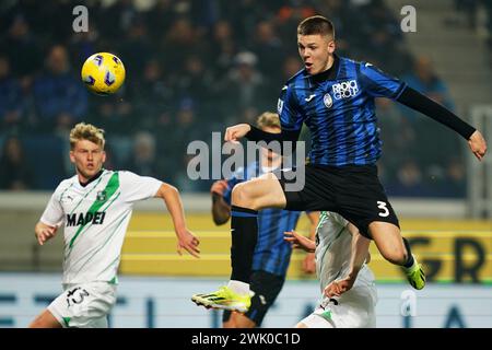 Bergamo, Italien. Februar 2024. Foto Spada/LaPresse 17. Februar 2024 - Bergamo, Italia - Sport, calcio - Atalanta vs Sassuolo - Campionato italiano di calcio Serie A TIM 2023/2024 - Stadio Gewiss. Nella Foto: emil Holm (Atalanta BC); 17. Februar 2024 Bergamo, Italien - Sport, calcio - Atalanta vs Sassuolo - Serie A Fußball-Meisterschaft 2023/2024 - Gewiss-Stadion. Im Bild: emil Holm (Atalanta BC); Credit: LaPresse/Alamy Live News Stockfoto