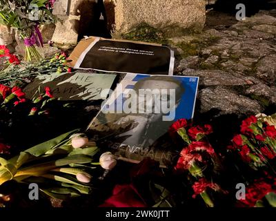 Breslau, Breslau, Polen. Februar 2024. Breslau verabschiedet sich von Alexej Nawalny unter dem Denkmal für die Opfer des Stalinismus. (Kreditbild: © Krzysztof Zatycki/ZUMA Press Wire) NUR REDAKTIONELLE VERWENDUNG! Nicht für kommerzielle ZWECKE! Stockfoto