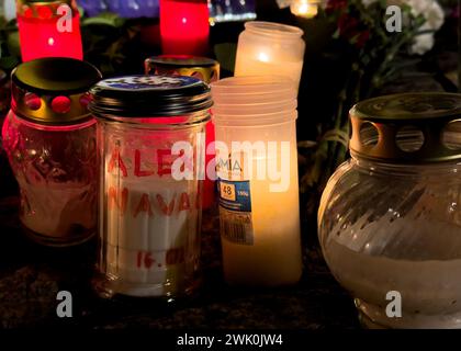 Breslau, Breslau, Polen. Februar 2024. Breslau verabschiedet sich von Alexej Nawalny unter dem Denkmal für die Opfer des Stalinismus. (Kreditbild: © Krzysztof Zatycki/ZUMA Press Wire) NUR REDAKTIONELLE VERWENDUNG! Nicht für kommerzielle ZWECKE! Stockfoto