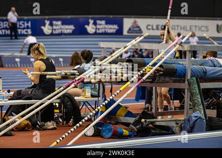 Utilita Arena, Birmingham, Großbritannien. Februar 2024. 2023 Microplus UK Leichtathletik Indoor Championships Tag 1; Stöcke für den Stabhochsprung bereit für den Wettbewerb Credit: Action Plus Sports/Alamy Live News Stockfoto