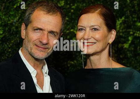 David Heyman und Rose Uniacke nehmen an der Charles Finch and Chanel 2024 Pre-BAFTA Party im Hertford Street Club in London Teil. Bilddatum: Samstag, 17. Februar 2024. Stockfoto