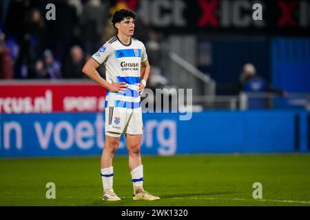 Zwolle, Niederlande. Februar 2024. ZWOLLE, NIEDERLANDE - 17. FEBRUAR: Anselmo Garcia MacNulty von PEC Zwolle sieht nach dem niederländischen Eredivisie-Spiel zwischen PEC Zwolle und Almere City FC im MAC³PARK stadion am 17. Februar 2024 in Zwolle, Niederlande, niedergelassen aus. (Foto von Rene Nijhuis/Orange Pictures) Credit: Orange Pics BV/Alamy Live News Stockfoto