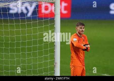Swansea, Großbritannien. Februar 2024. Carl Rushworth, der Torhüter von Swansea City, sieht zu. EFL Skybet Meisterschaftsspiel Swansea City gegen Ipswich Town im Stadion Swansea.com in Swansea, Wales am Samstag, den 17. Februar 2024. Dieses Bild darf nur für redaktionelle Zwecke verwendet werden. Nur redaktionelle Verwendung, Bild von Andrew Orchard/Andrew Orchard Sportfotografie/Alamy Live News Credit: Andrew Orchard Sportfotografie/Alamy Live News Stockfoto