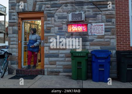 Baltimore, Maryland, USA. Februar 2024. Pigtown Spirituosengeschäft, Samstag, 17. Februar 2024 in .Baltimore, Maryland. (Kreditbild: © Eric Kayne/ZUMA Press Wire) NUR REDAKTIONELLE VERWENDUNG! Nicht für kommerzielle ZWECKE! Stockfoto