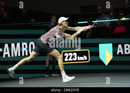 Jannik Sinner of Italy gegen Milos Raonic aus Kanada, Viertelfinale bei den ABN Amro Open 2024, ATP 500 Tennis Turnier am 16. Februar 2024 in Rotterdam, Niederlande Stockfoto