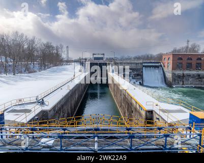 Luftbild der Erie Canal Locks in Seneca Falls, NY, zwischen Seneca Lake und Cayuga Lake. Stockfoto