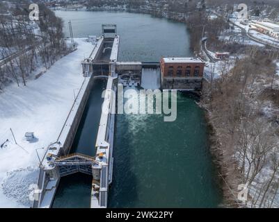 Luftbild der Erie Canal Locks in Seneca Falls, NY, zwischen Seneca Lake und Cayuga Lake. Stockfoto