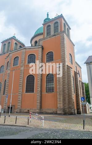 Hannover, Deutschland - 29. Juli 2023: St. Clemens Basilika in Hannover. Stockfoto