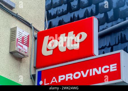 Saint-Ghislain, Belgien - 6. August 2023: Logo und Zeichen der belgischen Lotto. Stockfoto