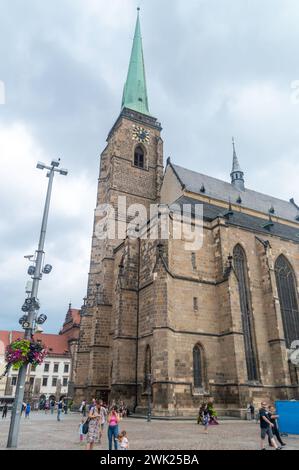 Pilsen, Tschechische Republik - 26. August 2023: Die Kathedrale von St. Bartholomew (Katedrala svateho Bartolomeje). Stockfoto