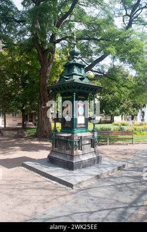 Pilsen, Tschechien - 26. August 2023: Historische meteorologische Säule. Stockfoto