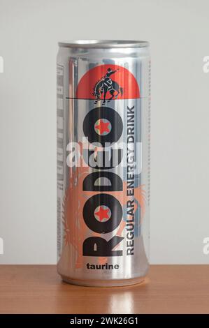 Pruszcz Gdanski, Polen - 27. September 2023: Dose von Rodeo Energy Drink. Stockfoto