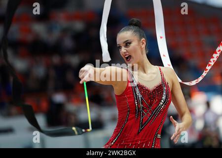 Chieti, Italien. Februar 2024. HARNASKO ALINA - Iris Giovinazzo während Rhythmischer Gymnastik - Serie A1/A2, Gymnastik in Chieti, Italien, 18. Februar 2024 Credit: Independent Photo Agency/Alamy Live News Stockfoto