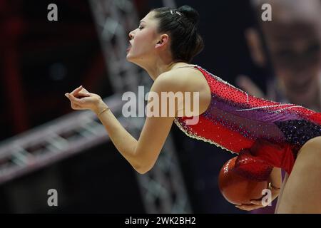 Chieti, Italien. Februar 2024. Milena Baldassarri - Ginnastica Fabriano während Rhythmischer Gymnastik - Serie A1/A2, Gymnastik in Chieti, Italien, 18. Februar 2024 Credit: Unabhängige Fotoagentur/Alamy Live News Stockfoto