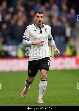 LONDON, ENGLAND - 17. FEBRUAR: Pol Valentín von Sheffield Wednesday während des Sky Bet Championship Matches zwischen Millwall und Sheffield Wednesday im den am 17. Februar 2024 in London. (Foto: Dylan Hepworth/MB Media) Stockfoto