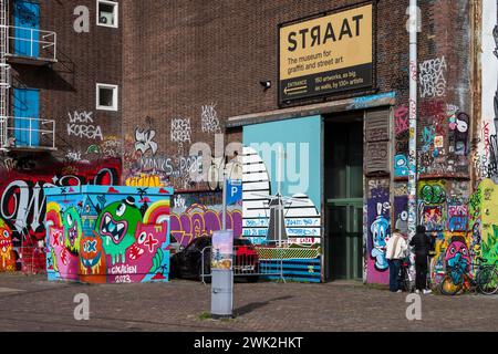 STRAAT - Museum für Graffiti und Straßenkunst auf dem ehemaligen NDSM-Kai in Amsterdam. Stockfoto