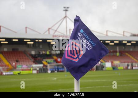 Crawley, Großbritannien. Februar 2024. Die Szene spielt vor dem Spiel der Barclays Womens Super League zwischen Brighton und Liverpool im Broadfield Stadium in Crawley. (Tom Phillips/SPP) Credit: SPP Sport Press Photo. /Alamy Live News Stockfoto