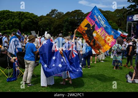 Sydney, Australien. Februar 2024. Tausende von Menschen nahmen am 18. Februar in Zentral-Sydney an einer Kundgebung Teil, um jüdische Australier zu unterstützen, während der Antisemitismus zunimmt. Die Kundgebung wurde von der christlichen Gruppe Never Again IS Now organisiert. Seit dem Ausbruch der Konflikte zwischen Israel und der Hamas im letzten Oktober haben in Australien antisemitische Vorfälle zugenommen. Quelle: George Chan/Alamy Live News Stockfoto