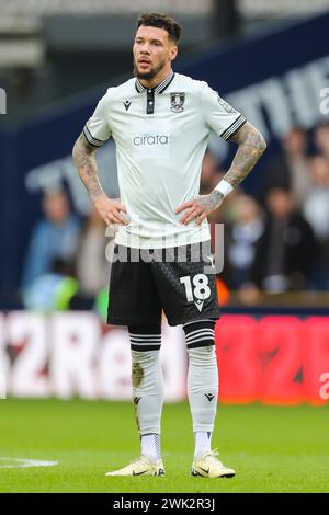 London, Großbritannien. Februar 2024. Sheffield Wednesday Verteidiger Marvin Johnson (18) im Einsatz während des Spiels Millwall FC gegen Sheffield Wednesday FC SKY Bet EFL Championship im den, London, England, Großbritannien am 17. Februar 2024 Credit: Every Second Media/Alamy Live News Stockfoto