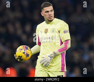 Manchester, Großbritannien. Februar 2024. Ederson aus Manchester City während des Premier League-Spiels im Etihad Stadium in Manchester. Der Bildnachweis sollte lauten: Andrew Yates/Sportimage Credit: Sportimage Ltd/Alamy Live News Stockfoto