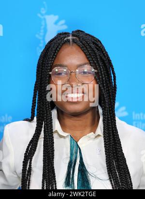 Berlin, Deutschland. Februar 2024. Protagonistin Joséa Guedje beim Fotobesuch zum Film Dahomey beim 74. Internationalen Filmfestival Berlinale. Foto: Doreen Kennedy/Alamy Live News Stockfoto