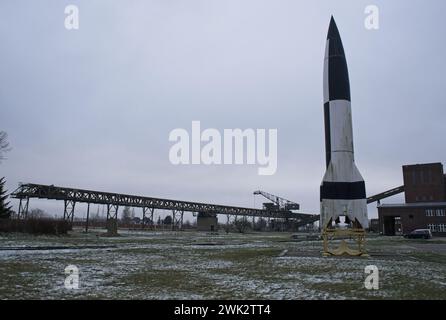 Peenemunde, Deutschland - 10. Januar 2024: Entwicklungs- und Produktionsstandort der V1- und V2-Raketen in Peenemunde während des Zweiten Weltkriegs. Prüfungen an der B Stockfoto