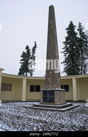 Gustrow, Deutschland - 12. Januar 2024: Dieser Kriegsfriedhof beherbergt die Gräber von 545 getöteten sowjetischen Soldaten, Kriegsgefangenen und Zwangsarbeitern während Seco Stockfoto