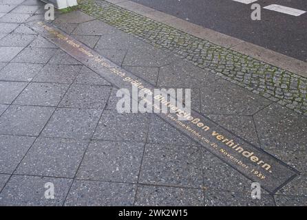 Berlin, Deutschland - 14. Januar 2024: Diese Gedenkstätte erinnert an Georg Elser, der im Münchner Burgerbraukeller mit einem Bombenanschlag Hitler zu ermorden versuchte. Stockfoto