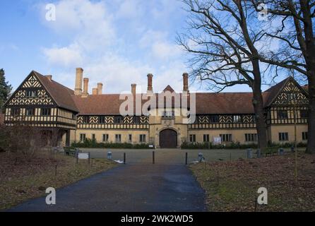 Potsdam, Deutschland - 23. Januar 2024: Im Schloss Cecilienhof fand die Potsdamer Konferenz statt, auf der die Verbündeten das Schicksal des besiegten Dritten REIC verhandelten Stockfoto