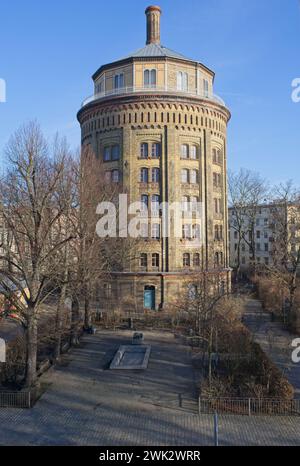 Berlin - 28. Januar 2024: Der Wasserturm Prenzlauer Berg wurde Anfang 1933 von der SA als Konzentrationslager für Kommunisten, Sozialisten und Juden genutzt. Stockfoto