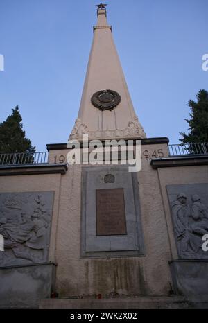 Baruth, Deutschland - 29. Januar 2024: Dieser Kriegsfriedhof der Roten Armee beherbergt die Gräber von 1238 sowjetischen Soldaten, die 1945 während des Zweiten Weltkriegs getötet wurden Stockfoto