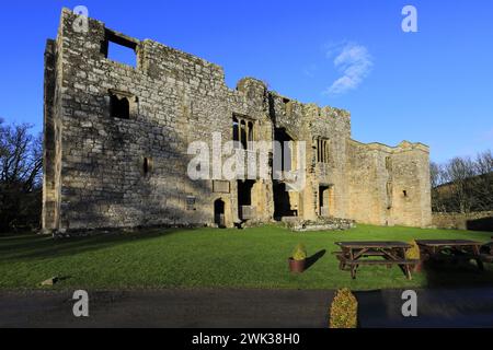 Die Ruinen von Barden Tower, Barden Village, Wharfedale, North Yorkshire, England Stockfoto