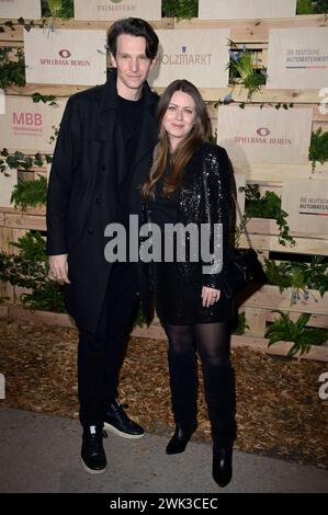 Sabin Tambrea und Alice Dwyer bei der Medienboard Party 2024 im Rahmen der Berlinale 2024 am Holzmarkt. Berlin, 17.02.2024 *** Sabin Tambrea und Alice Dwyer bei der Medienboard Party 2024 im Rahmen der Berlinale 2024 am Holzmarkt Berlin, 17 02 2024 Foto:XF.xKernx/xFuturexImagex mbb 4213 Stockfoto