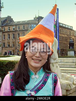 Glasgow, Schottland, Großbritannien. Februar 2024. Das Jahr des Drachen und die jährlichen Festlichkeiten zum chinesischen Neujahrsfest in Glasgow kehren auf den George Square zurück. Die Chinese Cultural and Welfare Society Scotland veranstaltet ihre jährliche öffentliche Ausstellung mit einem Löwentanz. Credit Gerard Ferry/Alamy Live News Stockfoto