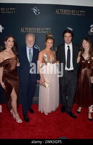 Kayla Adams, Tobin Bell, Krista Dane King, Charles Agron und Alyona Khmara beim Special Screening des Kinofilms Altered Reality im Regal LA Live Kino. Los Angeles, 17.02.2024 *** Kayla Adams, Tobin Bell, Krista Dane King, Charles Agron und Alyona Khmara bei der Sondervorführung des Films Altered Reality im Regal LA Live Cinema Los Angeles, 17 02 2024 Foto:xD.xStarbuckx/xFuturexImagex Reality 4289 Stockfoto