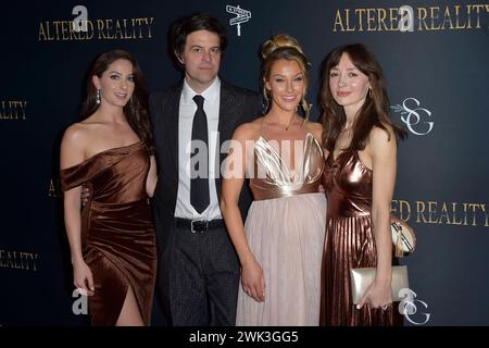 Kayla Adams, Charles Agron, Krista Dane King und Alyona Khmara beim Special Screening des Kinofilms Altered Reality im Regal LA Live Kino. Los Angeles, 17.02.2024 *** Kayla Adams, Charles Agron, Krista Dane King und Alyona Khmara bei der Sondervorführung des Films Altered Reality im Regal LA Live Cinema Los Angeles, 17 02 2024 Foto:xD.xStarbuckx/xFuturexImagex Reality 4288 Stockfoto