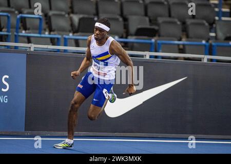 Utilita Arena, Birmingham, Großbritannien. Februar 2024. 2023 Microplus UK Athletics Indoor Championships Tag 2; Sagesse Nguie von Trafford AC gewinnt seine 200 m hohe Leistung. Credit: Action Plus Sports/Alamy Live News Stockfoto
