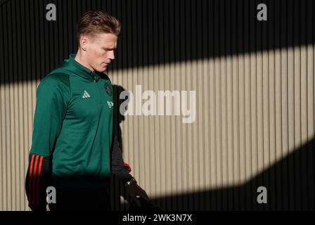 Scott McTominay von Manchester United kommt vor dem Spiel der Premier League an der Kenilworth Road in Luton an. Bilddatum: Sonntag, 18. Februar 2024. Stockfoto