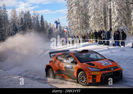 Umea, Schweden. Februar 2024. Fahrer Georg Linnamae und Beifahrer James Morgan fahren den Toyota Gr Yaris an der FIA-Rallye-Weltmeisterschaft 2024. (Foto: Luca Barsali/SOPA Images/SIPA USA) Credit: SIPA USA/Alamy Live News Stockfoto