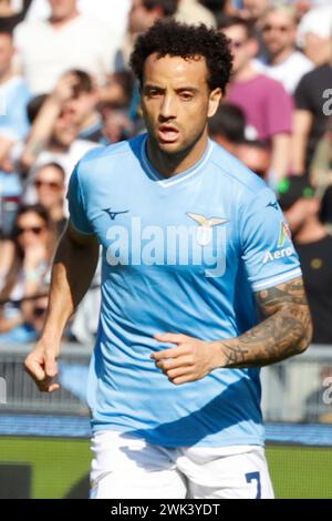 Rom, Latium, Italien. Februar 2024. Felipe Anderson aus Latium sieht beim Fußball-Spiel der Serie A SS Lazio gegen Bologna FC Stadio Olimpico am 18. Februar 2024 in Rom an. (Kreditbild: © Ciro de Luca/ZUMA Press Wire) NUR REDAKTIONELLE VERWENDUNG! Nicht für kommerzielle ZWECKE! Stockfoto