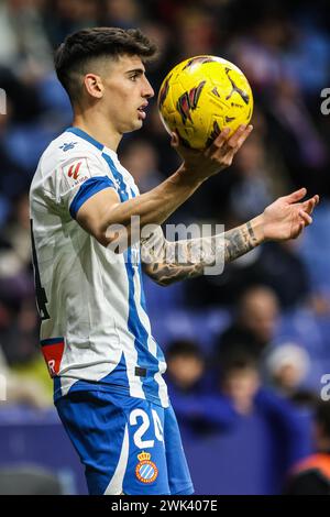 Barcelona, Spanien. Februar 2024. Ruben Sanchez (24) von Espanyol wurde während des Spiels der LaLiga 2 zwischen Espanyol und Mirandes im Stage Front Stadium in Barcelona gesehen. (Foto: Gonzales Photo/Alamy Live News Stockfoto